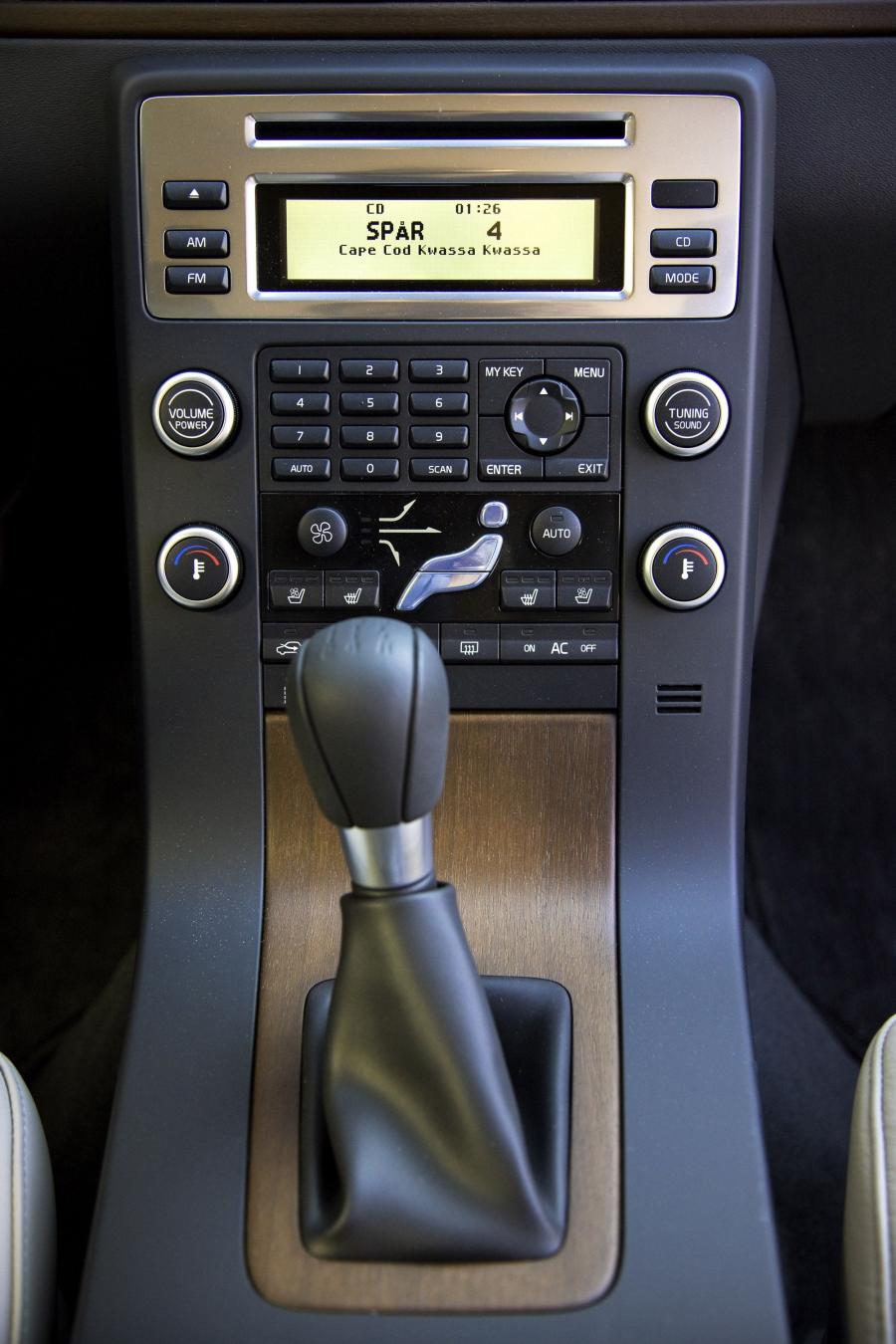  Volvo V70 2010 года  (фото 48 из 62)